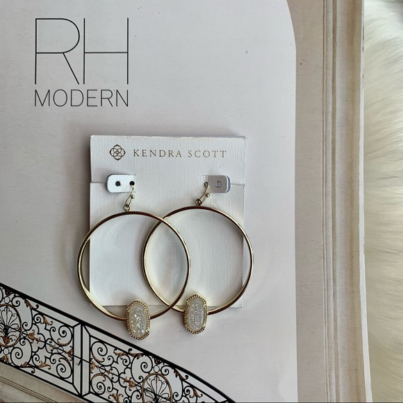 Kendra Scott Jewelry - White and gold elora drop hoop earrings